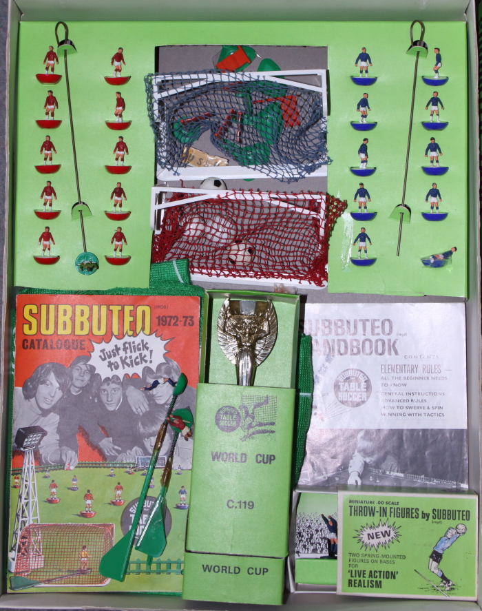A Continental Club Edition Subbuteo table soccer game, including handbook, 1972-73 catalogue, - Image 2 of 5