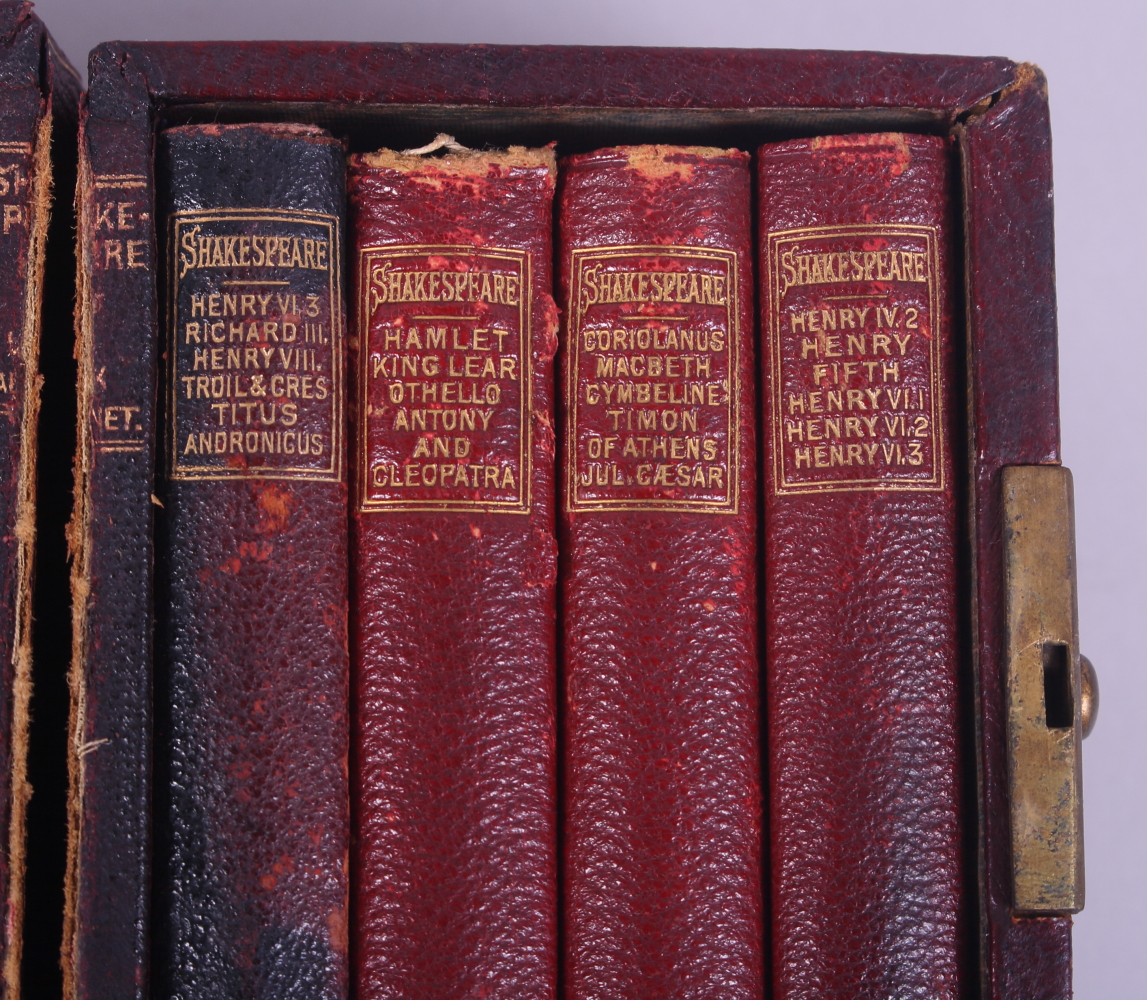 "Shakespeare Complete Works with Life and Glossary", eight vols, in case - Image 4 of 5