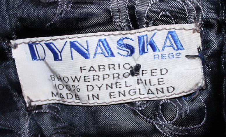 A Dynaska vintage 1950's faux fur coat with grey collar - Image 4 of 4