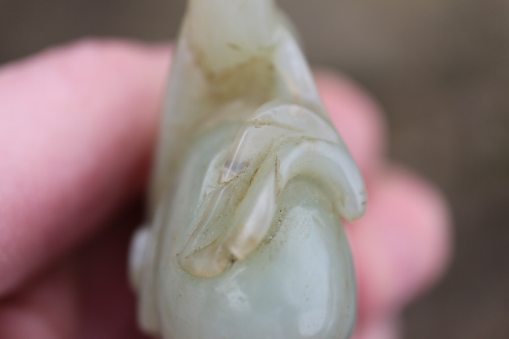 A Chinese carved pale celadon jade figure of a duck, 2 3/4" long, on associated carved hardwood - Image 6 of 8