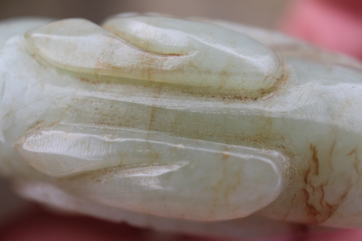 A Chinese carved pale celadon jade figure of a duck, 2 3/4" long, on associated carved hardwood - Image 7 of 8