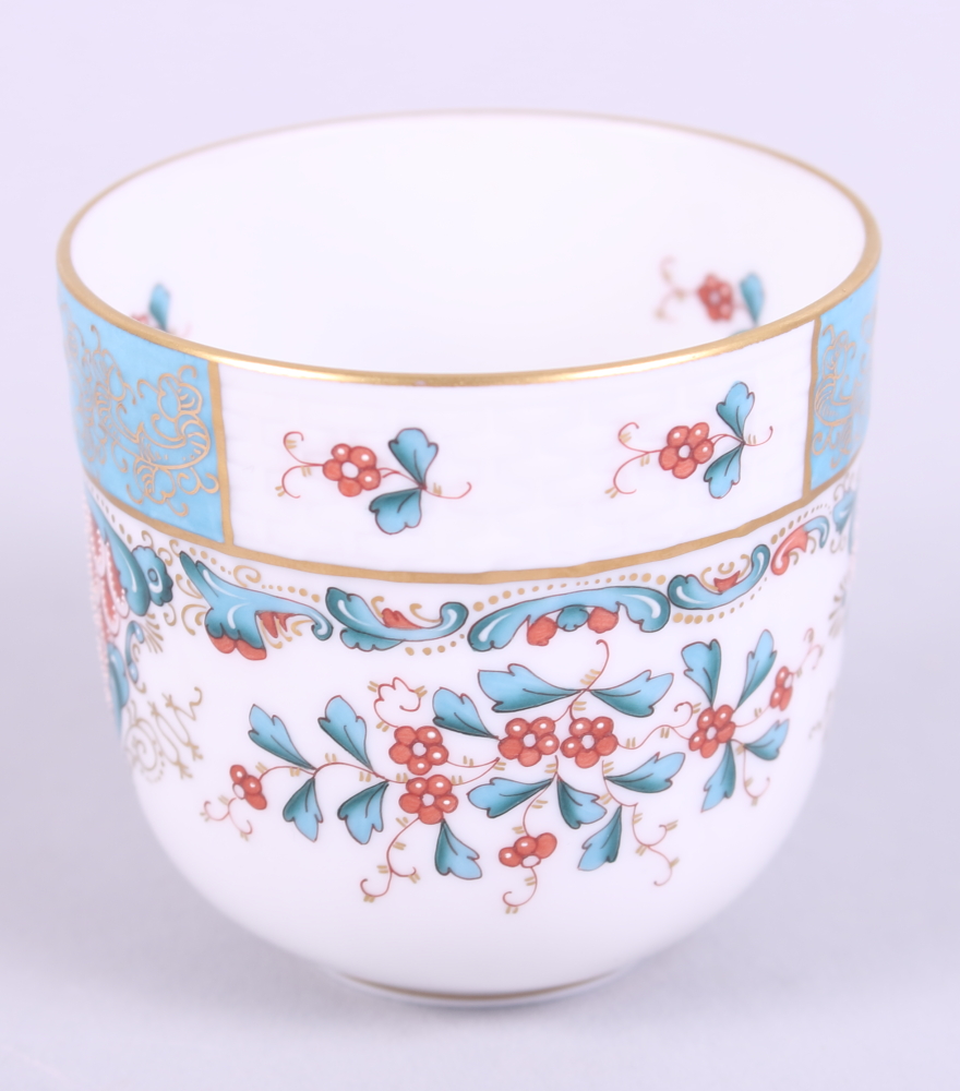 A pair of Herend "Cornucopia" pattern cabinet cups and saucers, hand-painted "Altai Saudonie" to - Image 12 of 15