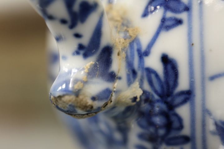 A Chinese blue and white square ginger jar, decorated figures in a garden, 5 1/2" high, a blue and - Image 8 of 9