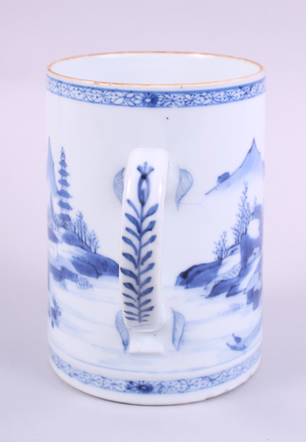 An early 19th century blue and white Chinese export tankard, decorated continuous landscape, 6" - Image 3 of 6