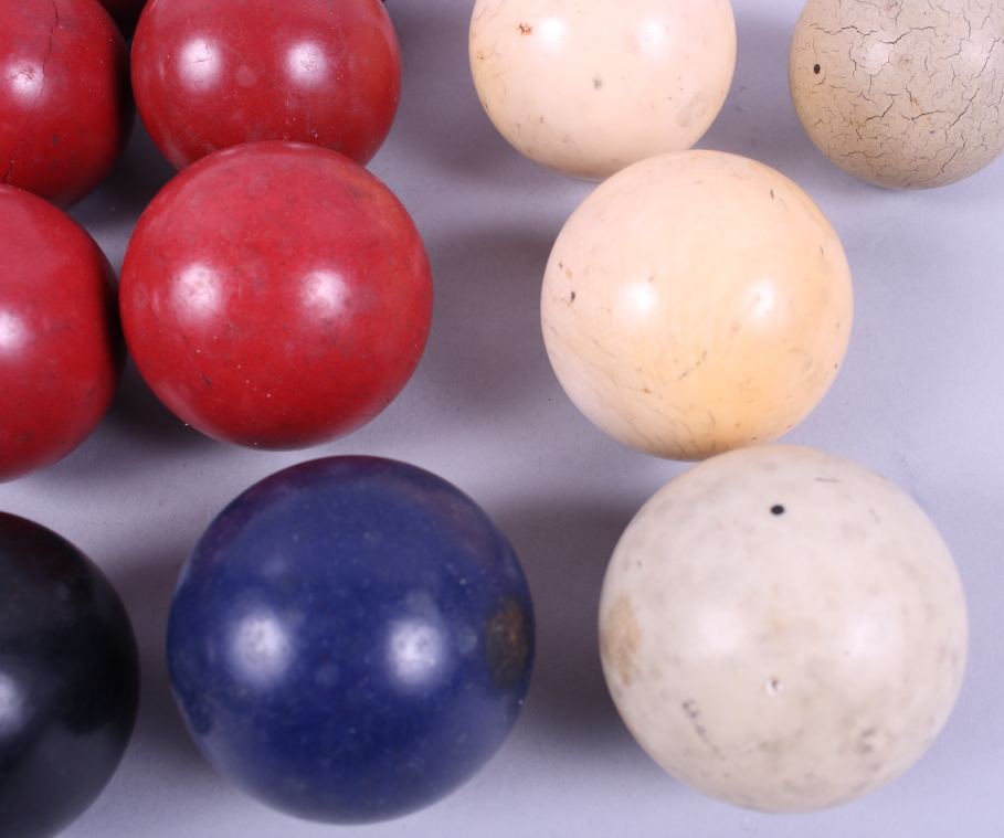 Three ivory billiard balls and a quantity of other billiard balls - Image 2 of 5
