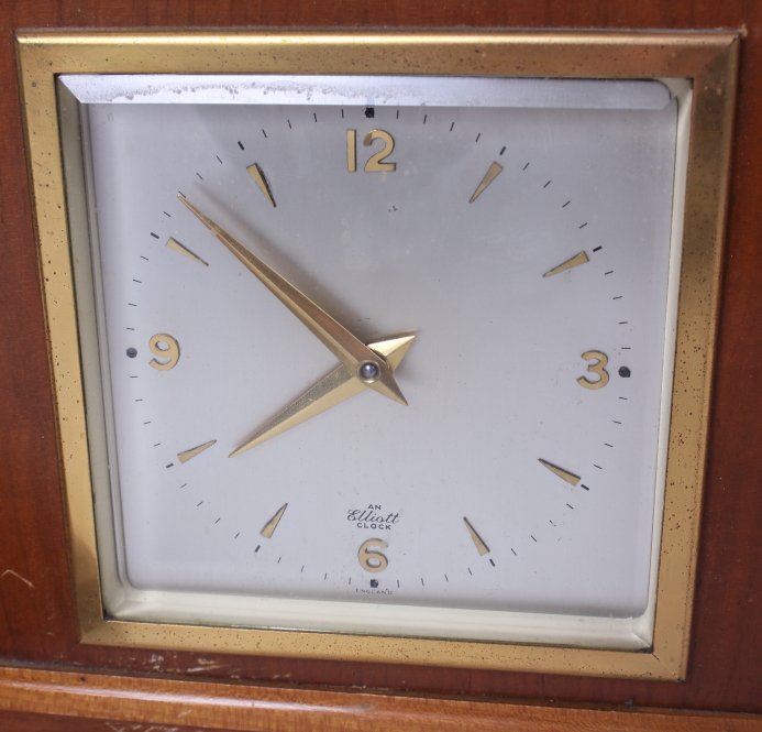 A carved oak mantel clock with Roman numerals, 9" high, and two mid 20th century mantel clocks - Image 2 of 3