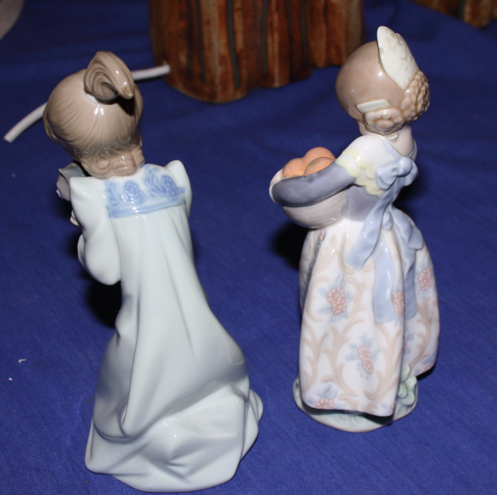 Two Lladro figures, 6 1/2" high, and a quantity of commemorative mugs, cups and saucers, etc - Image 7 of 9