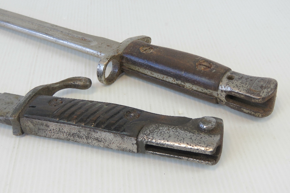 Two WWI rifle bayonets; one British Lee Enfield 1907 Pattern, Sheffield made, - Image 4 of 4