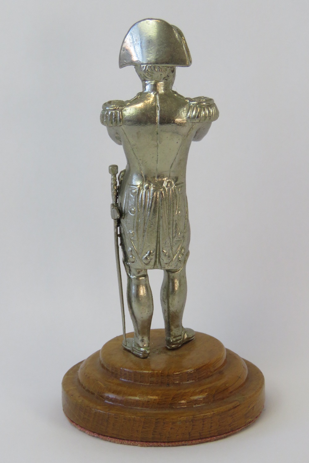 A 20th century cold cast figurine of Nap - Image 2 of 2