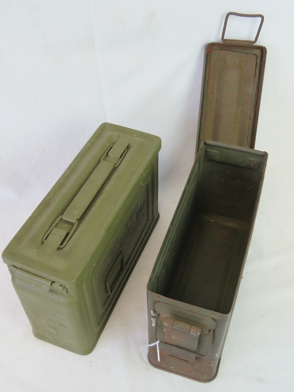 A pair of US WWII .30 Calibre ammunition belt canisters for the US M3 Browning machine gun. - Image 4 of 4