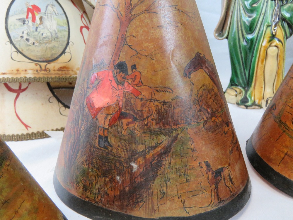 A vintage turned wooden Chinoiserie table lamp, - Image 5 of 5