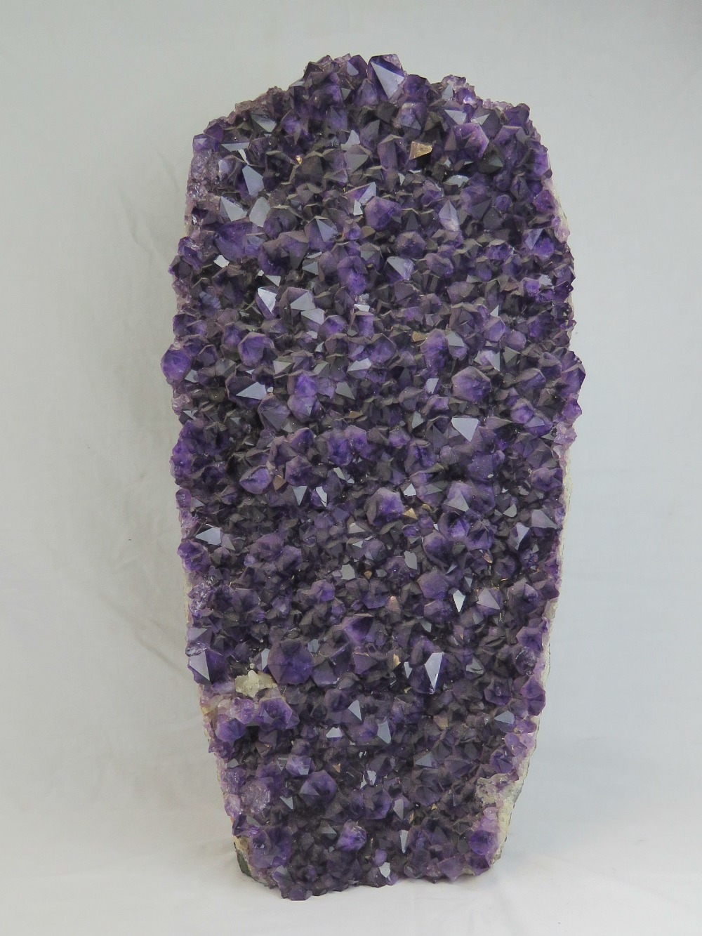 A large heavy and impressive natural amethyst geode measuring 70 x 36cm. - Image 4 of 6