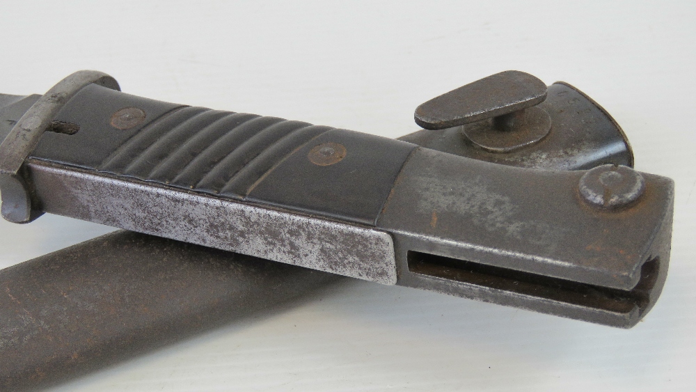 A WWII German K98 bayonet with original scabbard, blade and scabbard numbered 6525 0. - Image 5 of 5