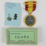Two Spanish Falangist Membership badges together with a Spanish 1936-39 Campaign medal in original