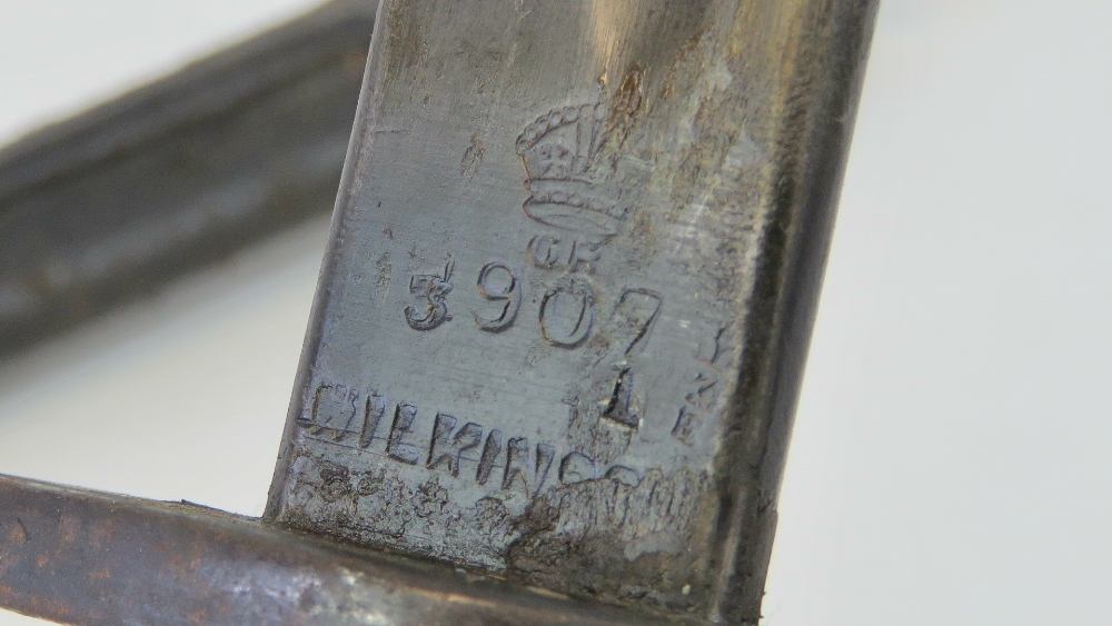 A Lee Enfield 1907 bayonet having 43cm blade marked Wilkinson, complete with twin stitched scabbard. - Image 3 of 5