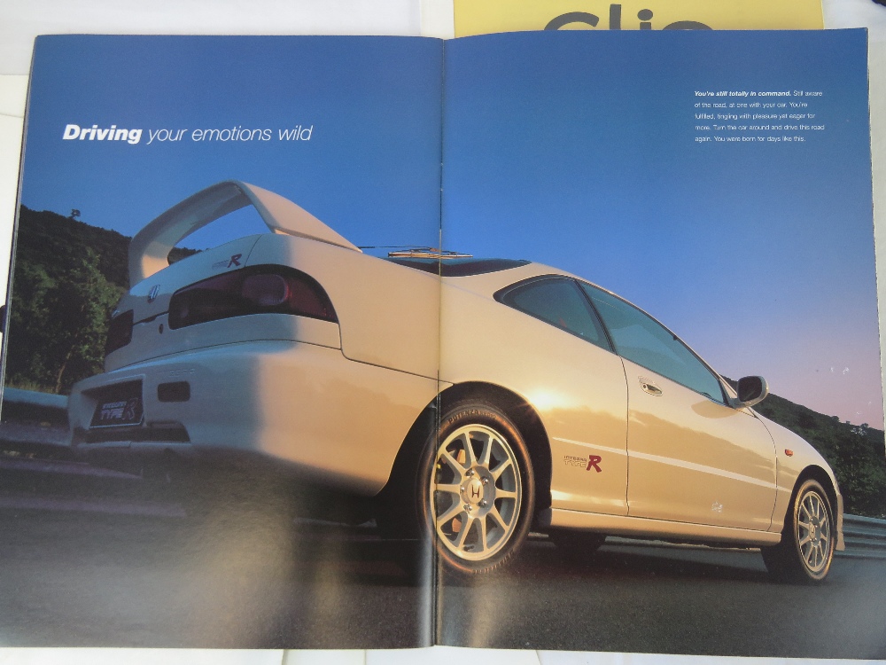 A collection of Renault, VW, Honda, BMW, Ford and Subaru advertising pamphlets, - Image 6 of 7