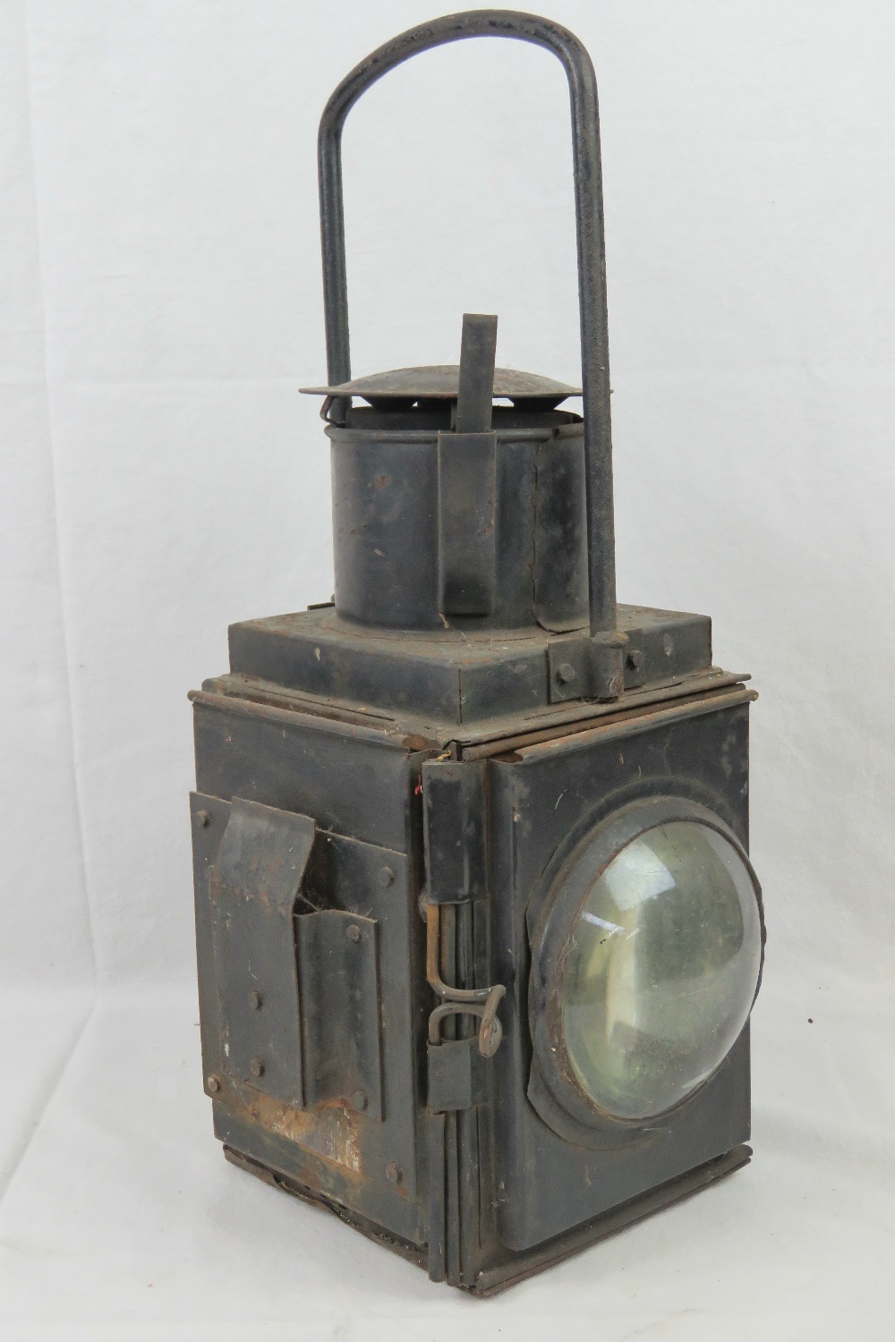 A vintage enclosed magnified gas lamp as used in military ammunition stores / cargo holds on ships/ - Image 3 of 4