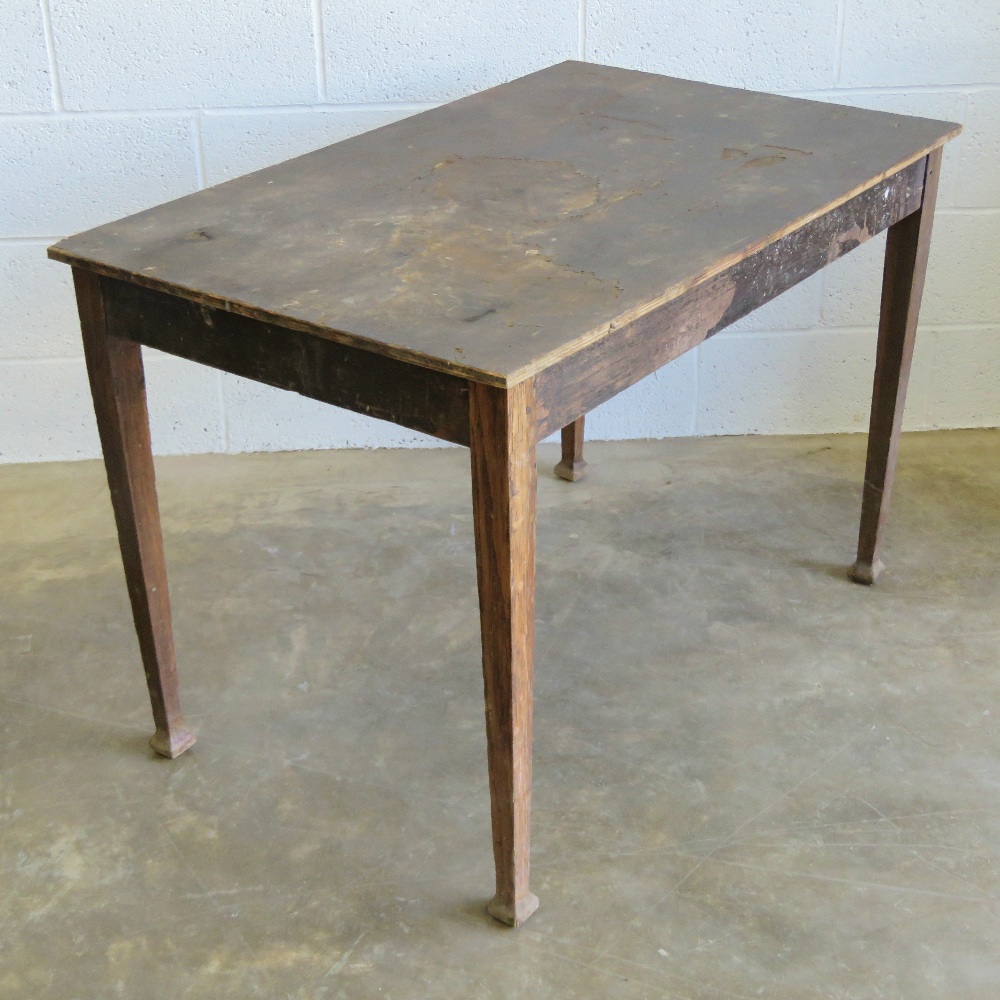 An early 20th century pine table raised - Image 2 of 2