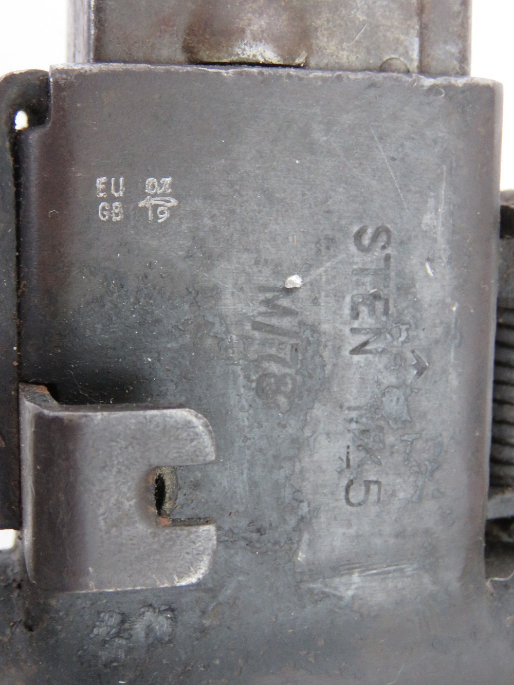 A deactivated Sten MK V 9mm sub machine gun with moving cocking handle, - Image 4 of 4