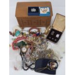 A quantity of assorted vintage costume jewellery including two rose metal bangles a/f, cufflinks,