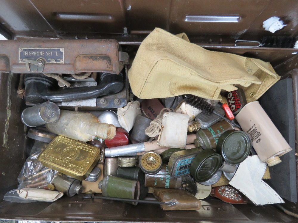 A quantity of assorted British militaria. - Image 3 of 4