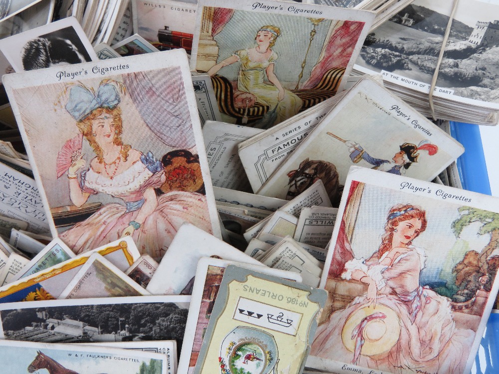An extensive collection of loose cigarette cards, some in sets/part sets, mostly unsorted, - Image 3 of 6