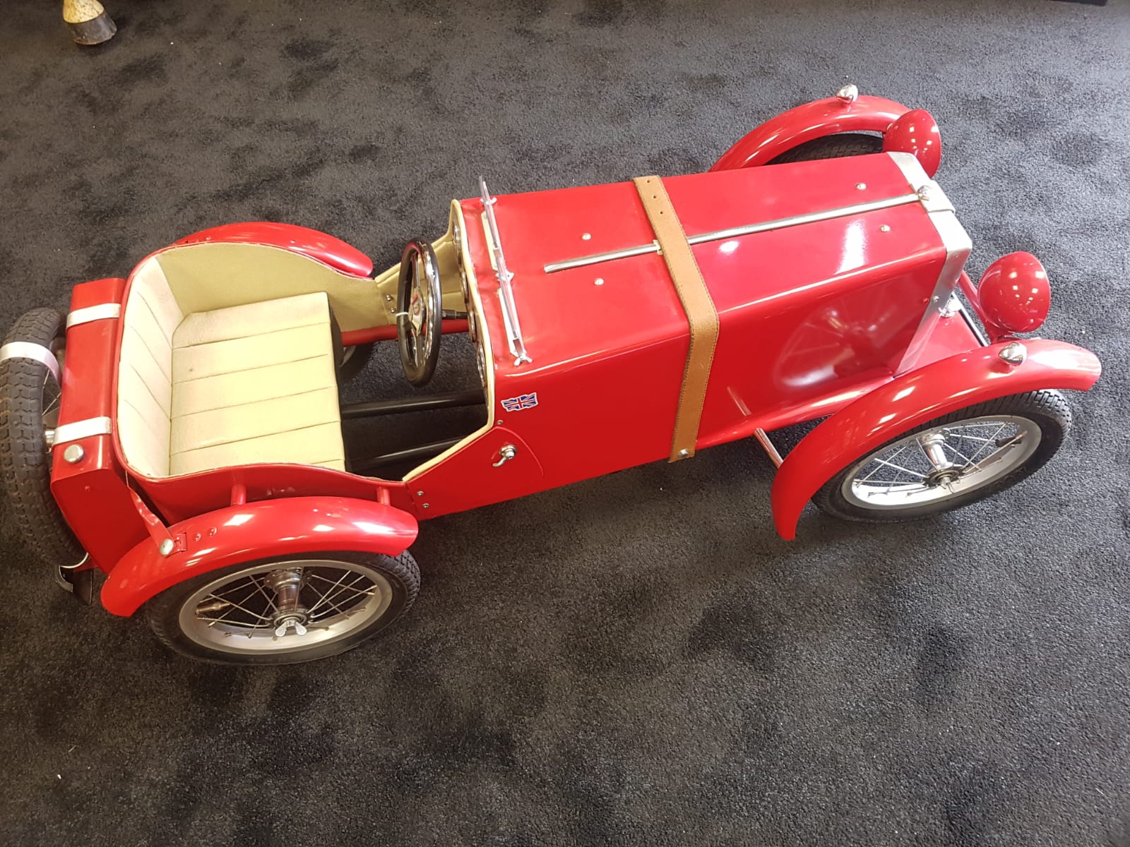An MG, T C Pedal Car C1970s having highly detailed metal body. Measuring 115cm in length. - Image 3 of 3