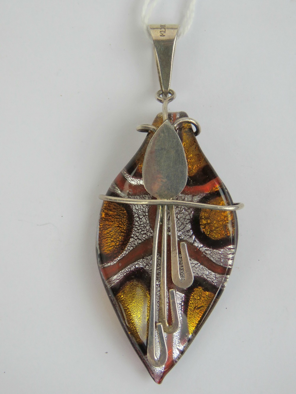 A 925 Mexican glass pendant, approx 7.5cm in length.