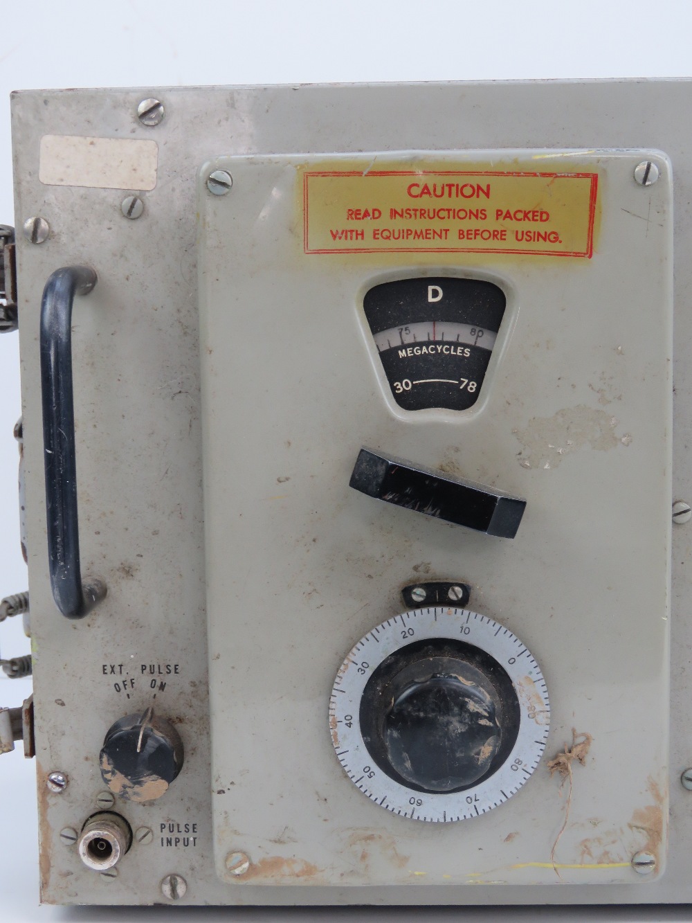 A US WWII signal generator radio transmi - Image 4 of 5