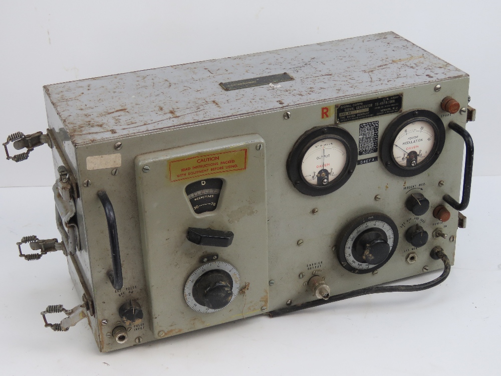 A US WWII signal generator radio transmi