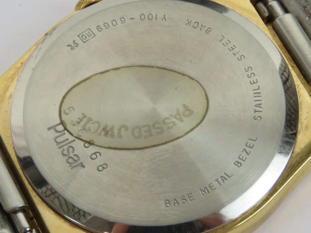 A Pulsar Quartz gold plated wristwatch having circular black ground face, - Image 3 of 4