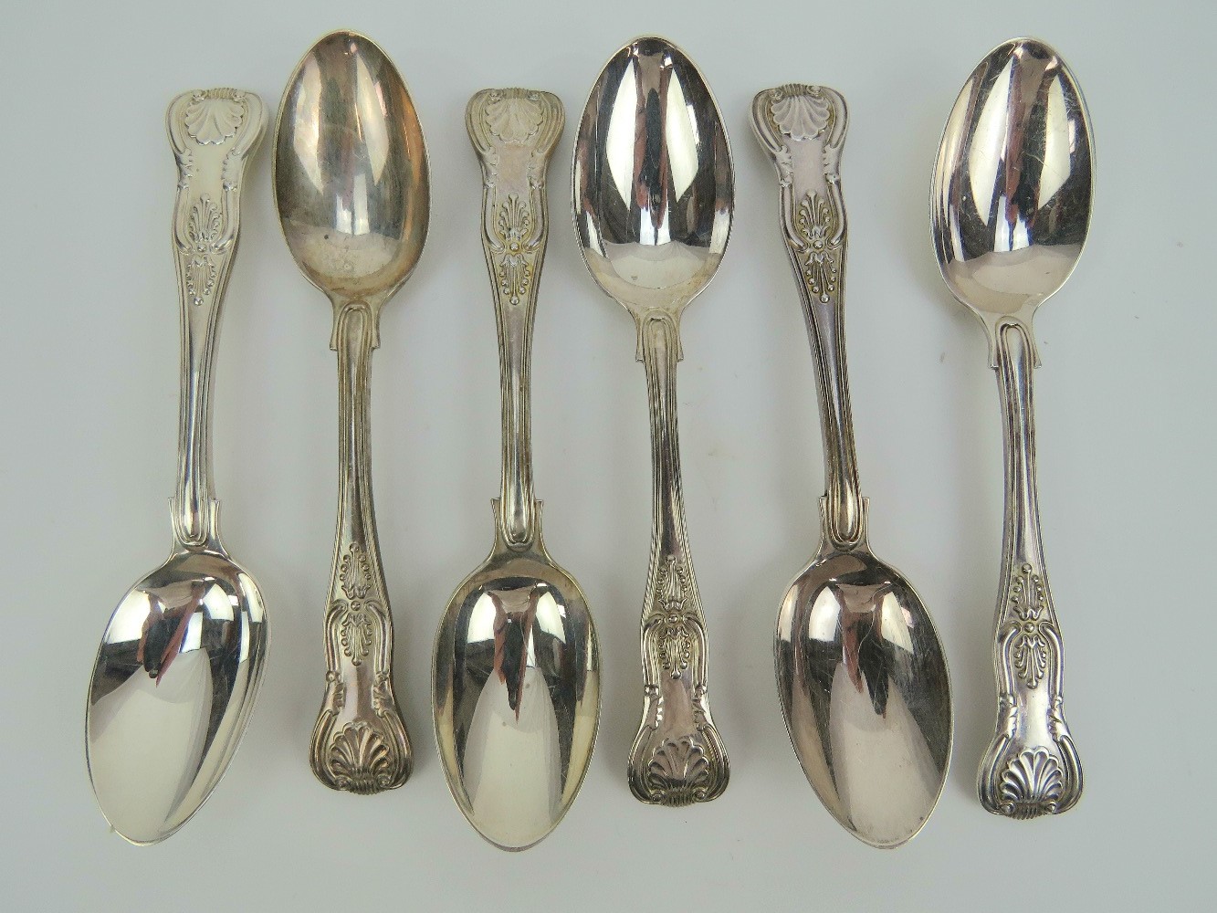To match above lot. A set of six HM silver teaspoons, hallmarked London 1903 and weighing 6.82ozt..