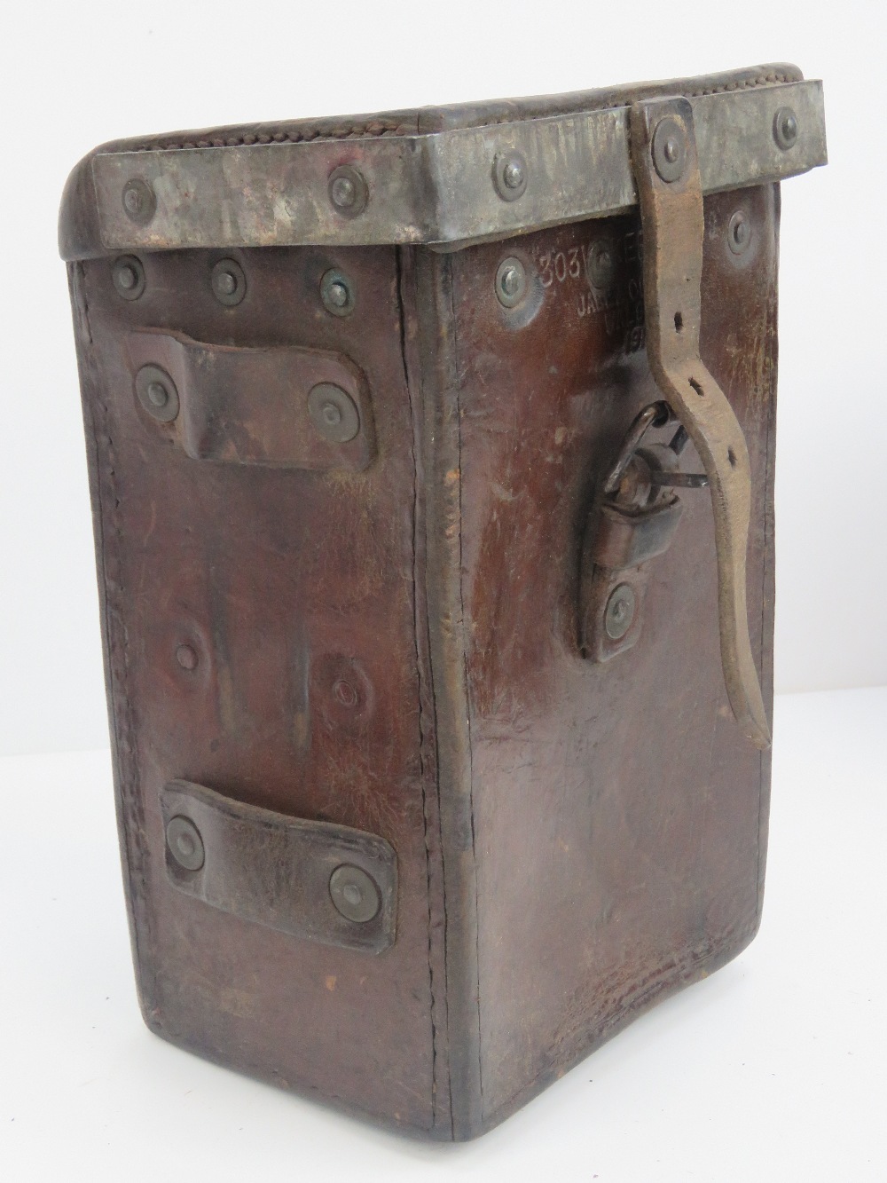 A WWI British Military Vickers gun spares/sight gunners pouch with adjustable leather strap and - Image 3 of 4