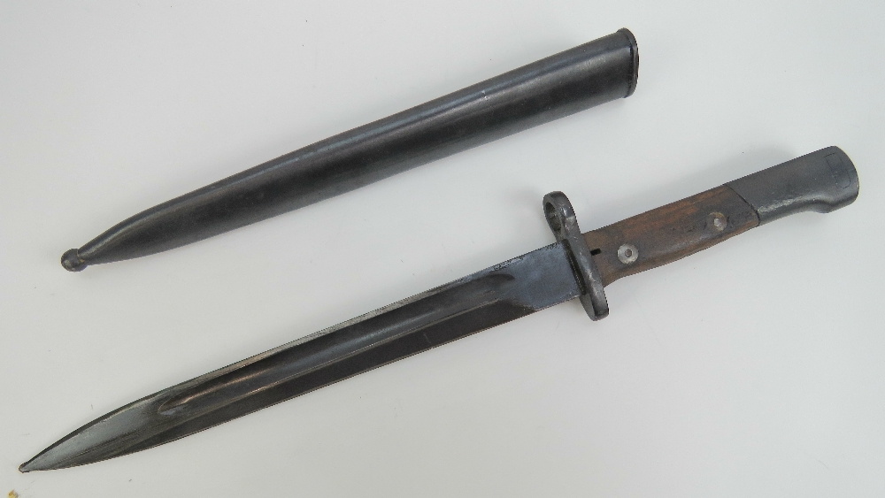 A Mauser Ugo 1944 bayonet with scabbard measuring 40cm in length. - Image 2 of 5