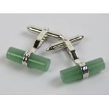 A pair of 18ct white gold cufflinks having green adventurine bar, hallmarked 750, 8g.