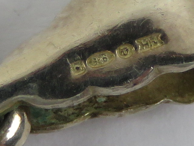 A HM silver locket or rectangular form having floral engraving to front and back, hallmarked 925, - Image 4 of 4