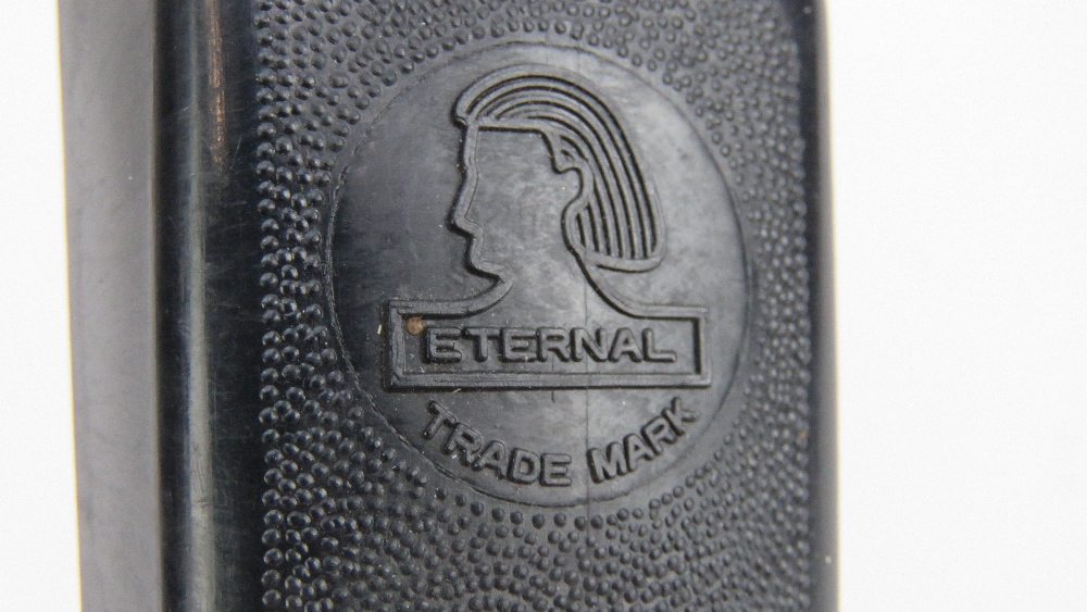 A contemporary lightweight 'Eternal' div - Image 3 of 4