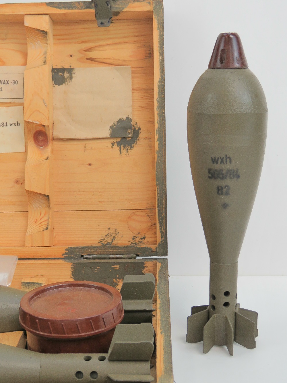 An inert Soviet Cold War era 82mm mortar - Image 4 of 6