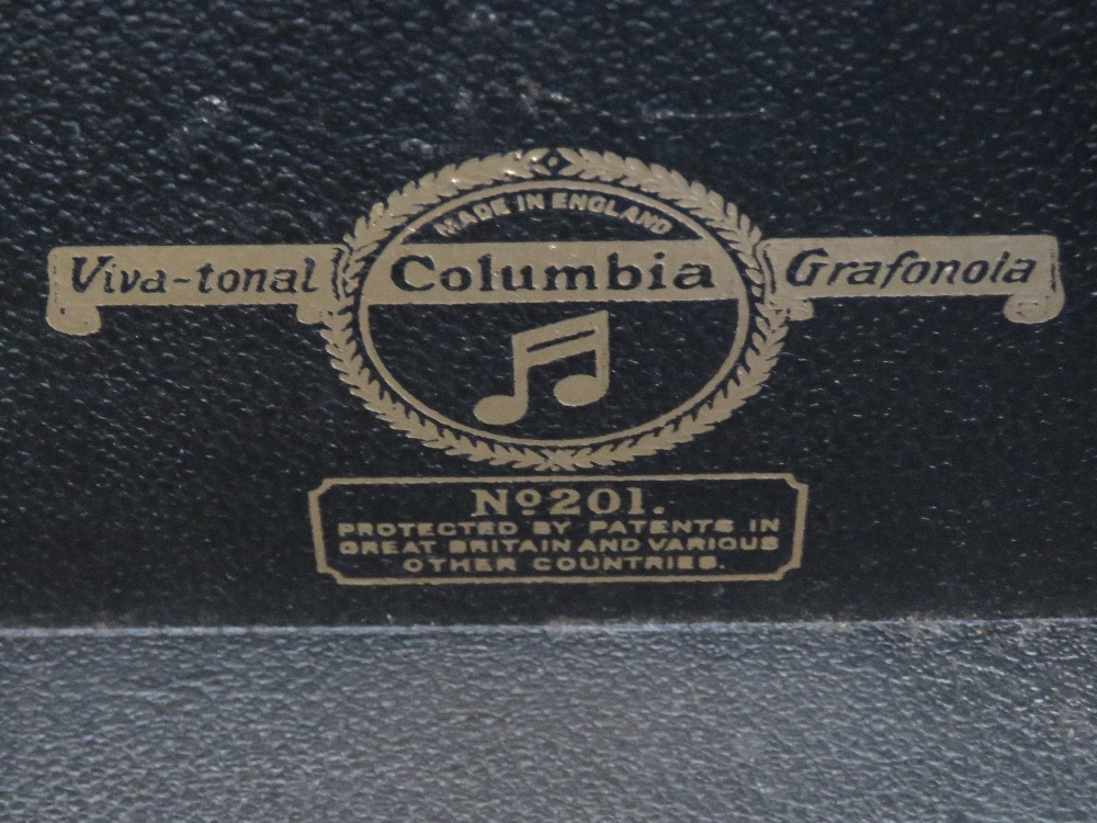 A vintage Columbia wind up travelling gr - Image 5 of 7