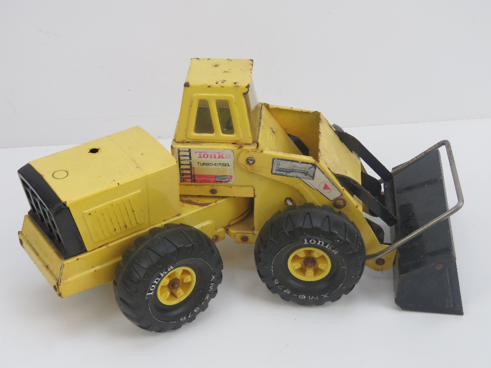 A 1984 Tonka articulated shovel measurin - Image 3 of 7