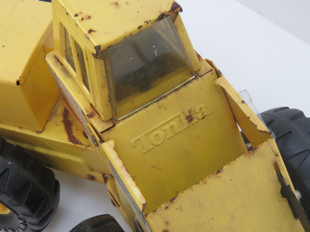 A 1984 Tonka articulated shovel measurin - Image 4 of 7