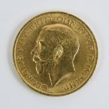 A 22ct gold George V 1913 full sovereign, 8g.