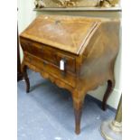 AN INLAID WALNUT SLANT TOP BUREAU OF GEORGIAN DESIGN, FITTED INTERIOR WITH WELL AND TWO SHORT