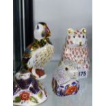 A GROUP OF FOUR ROYAL CROWN DERBY PAPERWEIGHTS TO INCLUDE A PUFFIN, MOLE, POPPY MOUSE AND CHIPMONK.