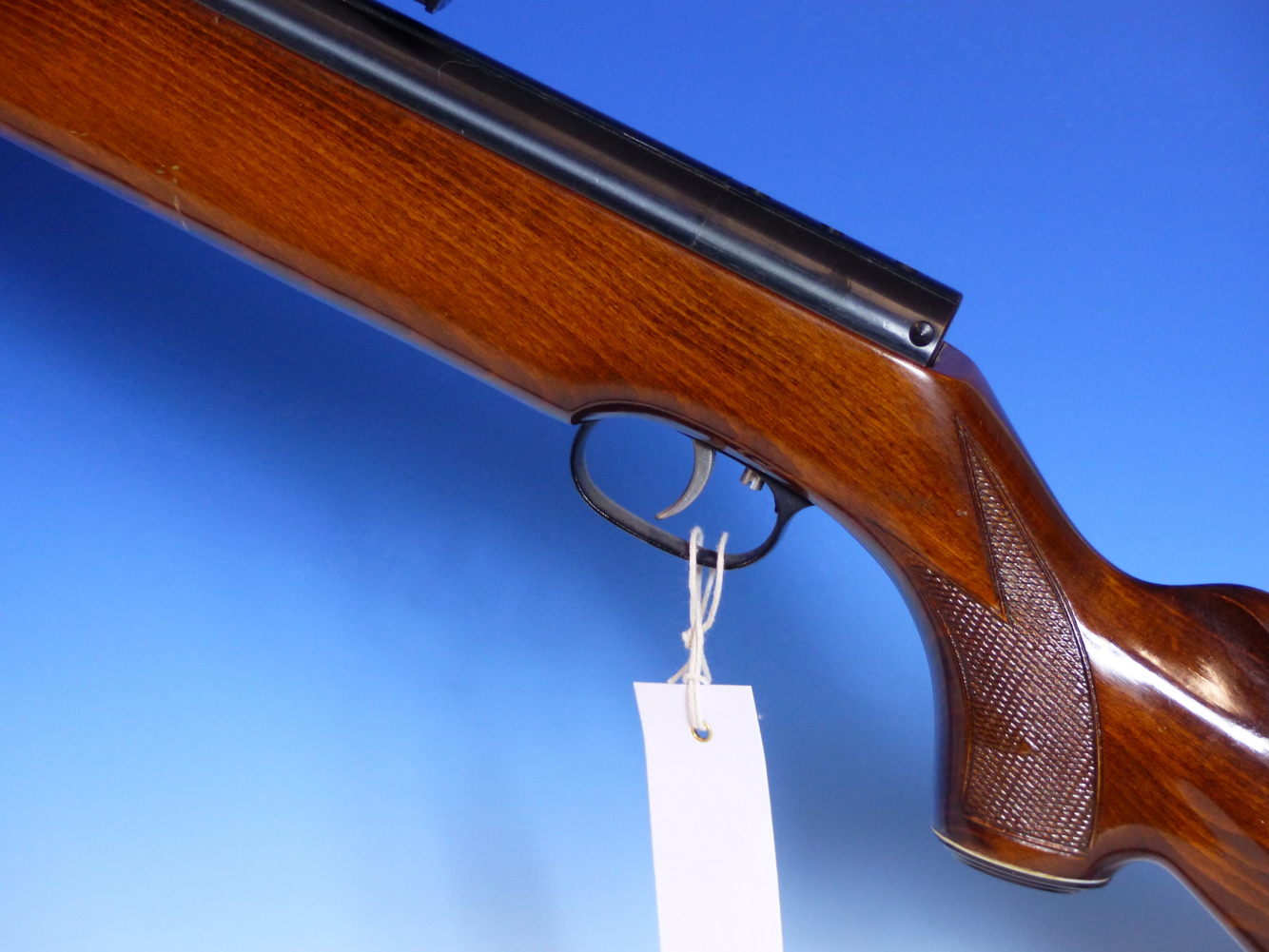 WEIHRAUCH HW77 AIR RIFLE 0.177 SERIAL No.01295064 WITH LEATHER STRAP - Image 2 of 7