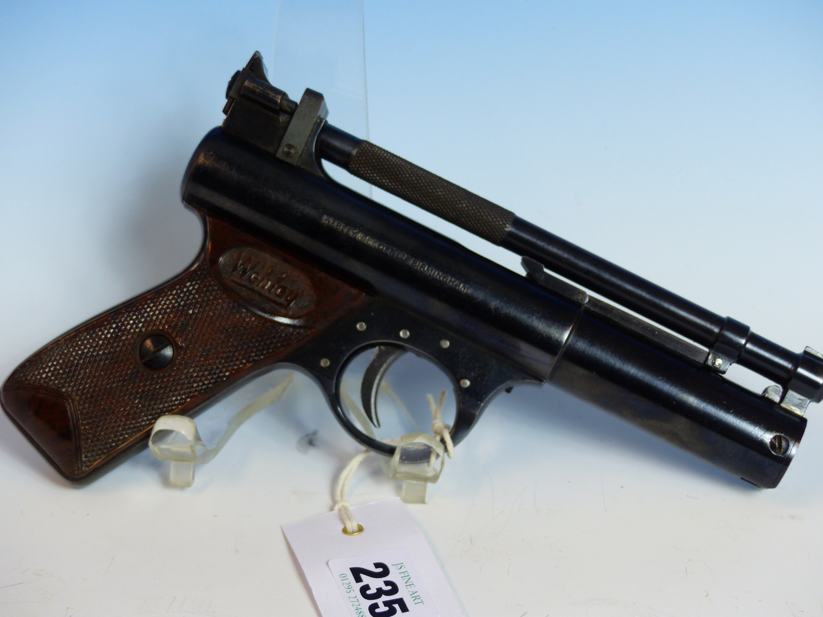 WEBLEY PREMIER AIR PISTOL 0.22 SERIAL No.3962 IN HARD CASE. - Image 6 of 7