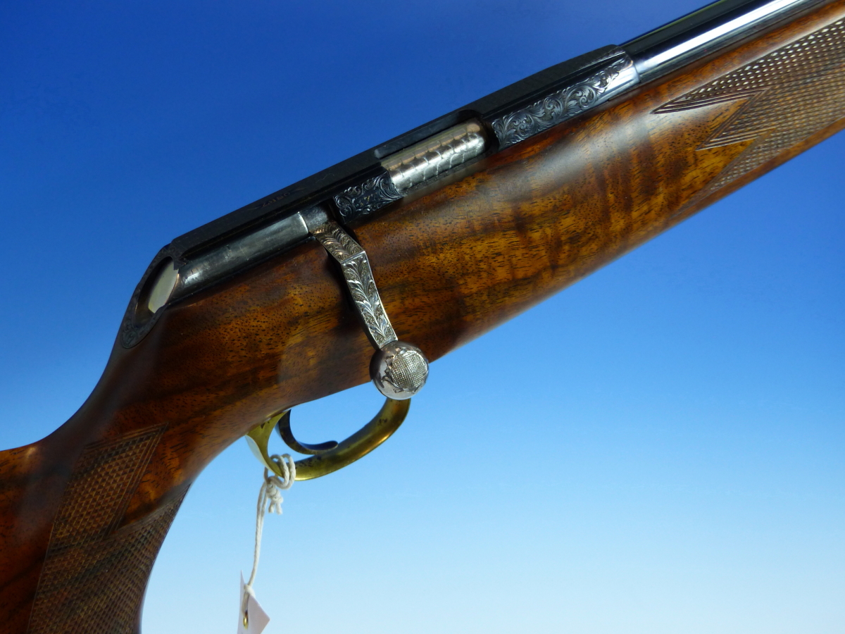 A RARE HAND MADE ISP SPARTAN AIR RIFLE 0.177 SERIAL No.587.- FIGURED ENGLISH WALNUT STOCKED-