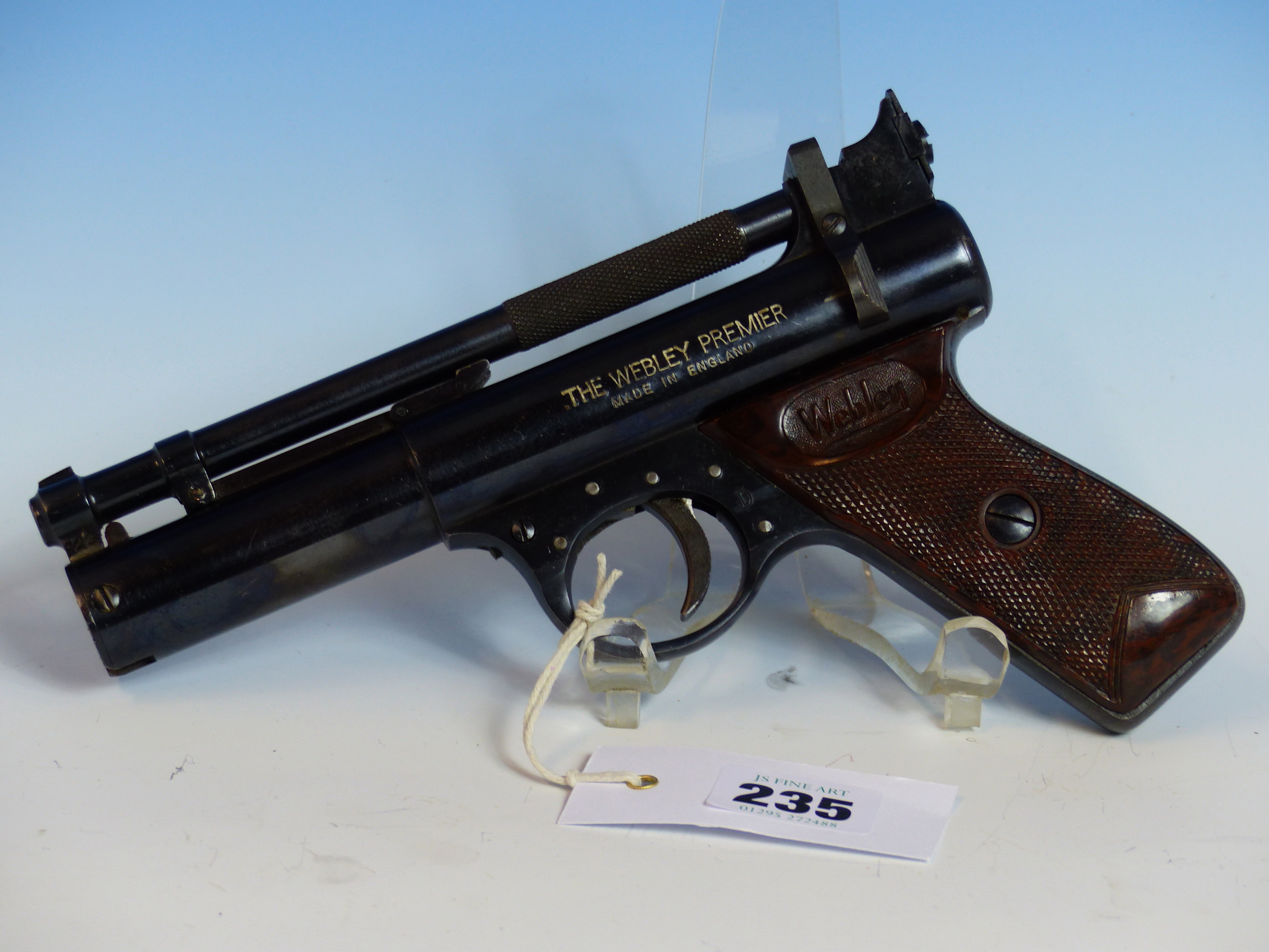 WEBLEY PREMIER AIR PISTOL 0.22 SERIAL No.3962 IN HARD CASE. - Image 2 of 7