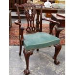 A GOOD QUALITY PAIR OF MAHOGANY GEORGIAN STYLE OPEN ARMCHAIRS OF GENEROUS PROPORTIONS WITH LEATHER
