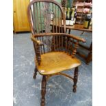 A GOOD 19th.C.YEW WOOD AND ELM SEATED WINDSOR ARMCHAIR.